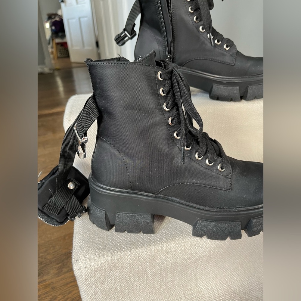 Steve Madden combat lug boot l.